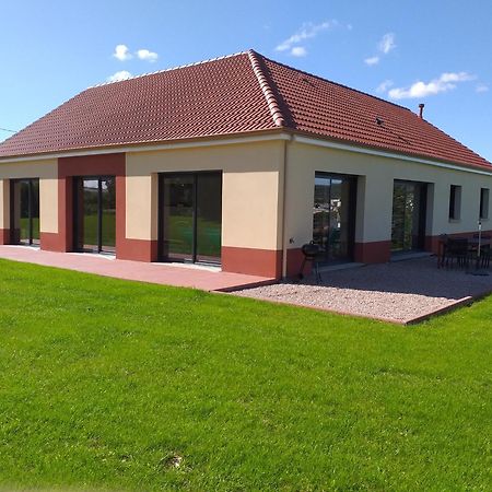 Piscine intérieure privée chauffée toute l'année à 29 Quiévrecourt Exterior foto