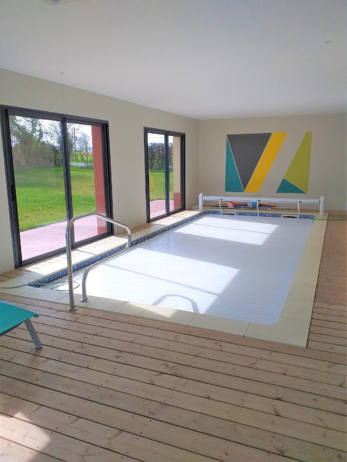 Piscine intérieure privée chauffée toute l'année à 29 Quiévrecourt Exterior foto