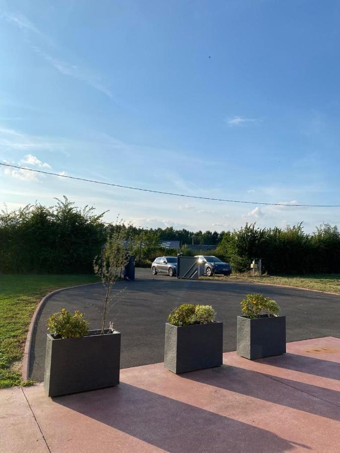 Piscine intérieure privée chauffée toute l'année à 29 Quiévrecourt Exterior foto